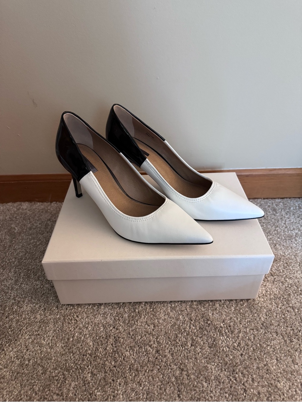 Tahari Two-Tone White and Black Pointed Kitten Heels
